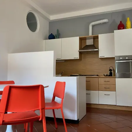 Valerie House Apartment